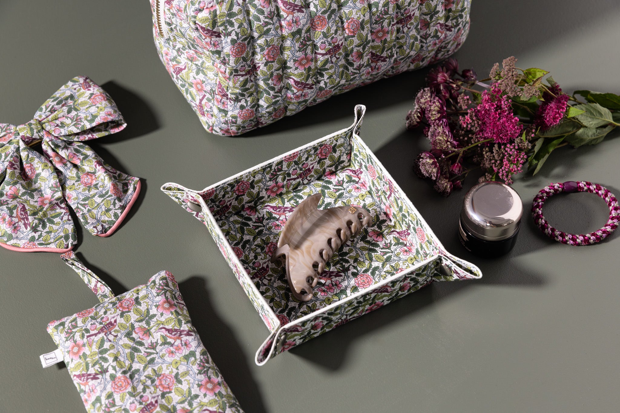 CHANGE TRAY MW STRAWBERRY TREE GREEN
