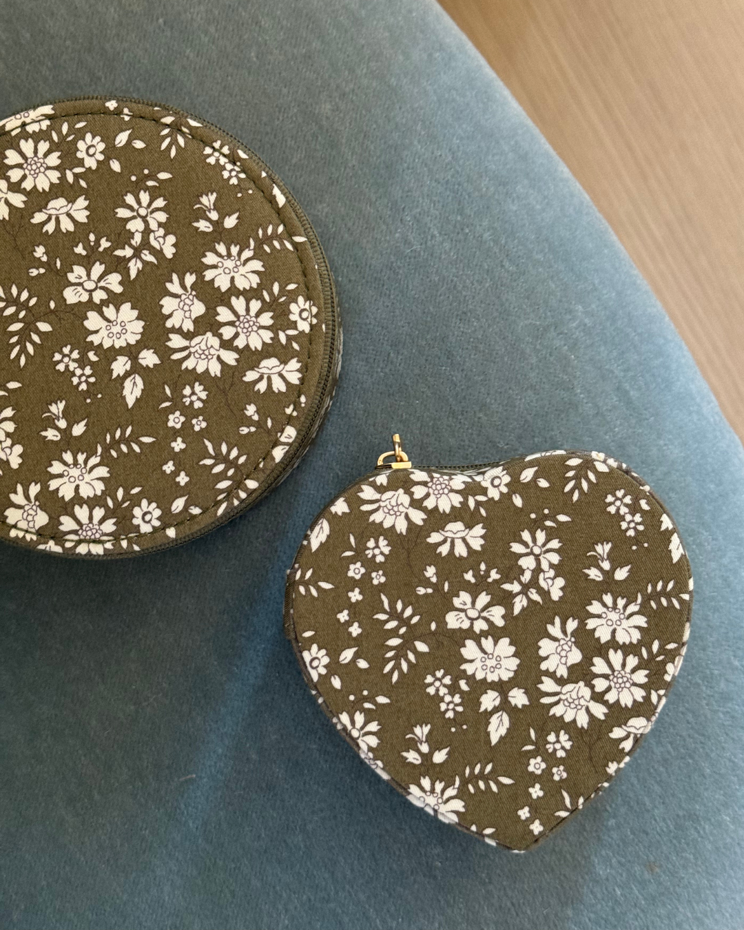 JEWELRY BOX ROUND MW LIBERTY CAPEL ARMY
