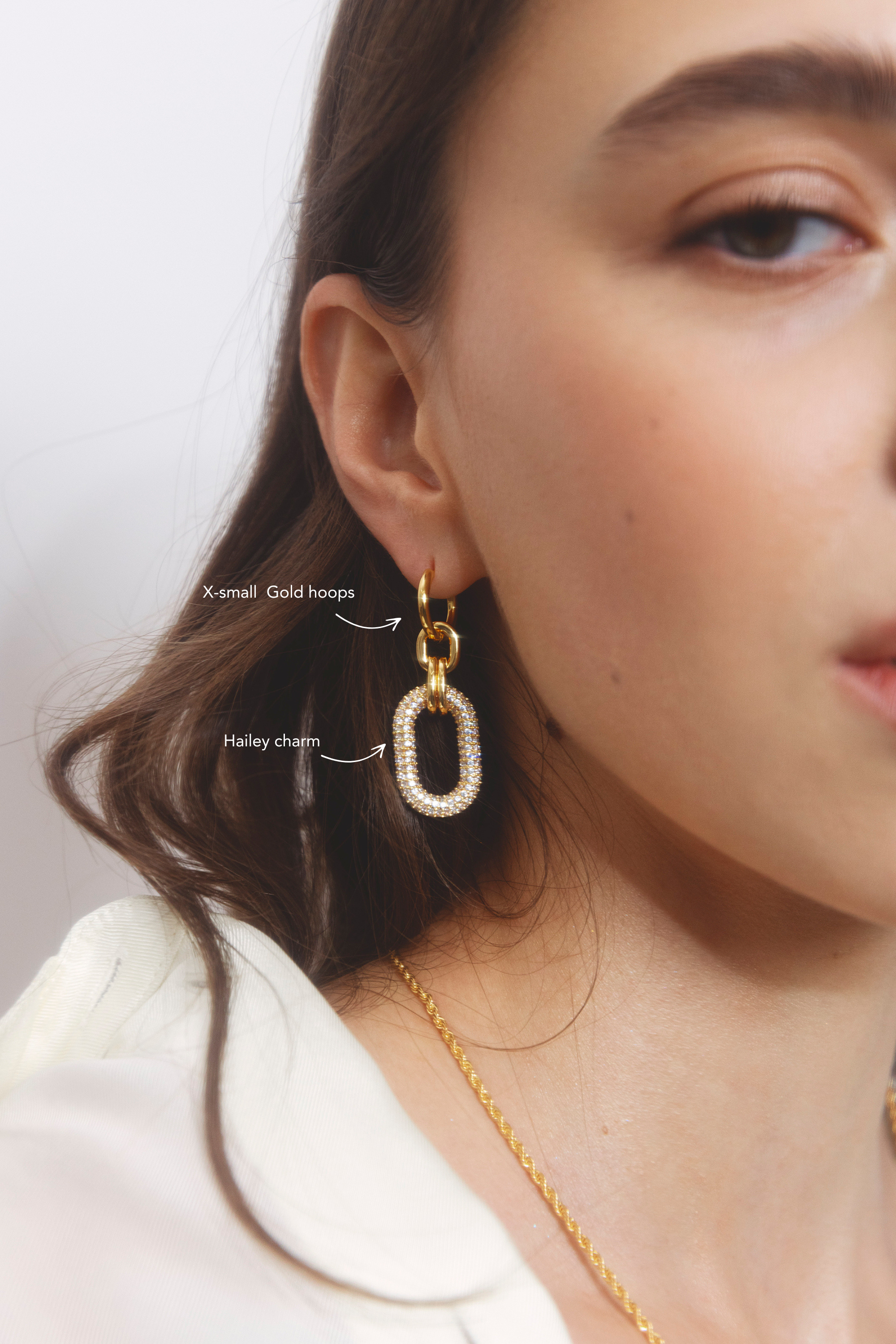 X-SMALL GOLD HOOPS