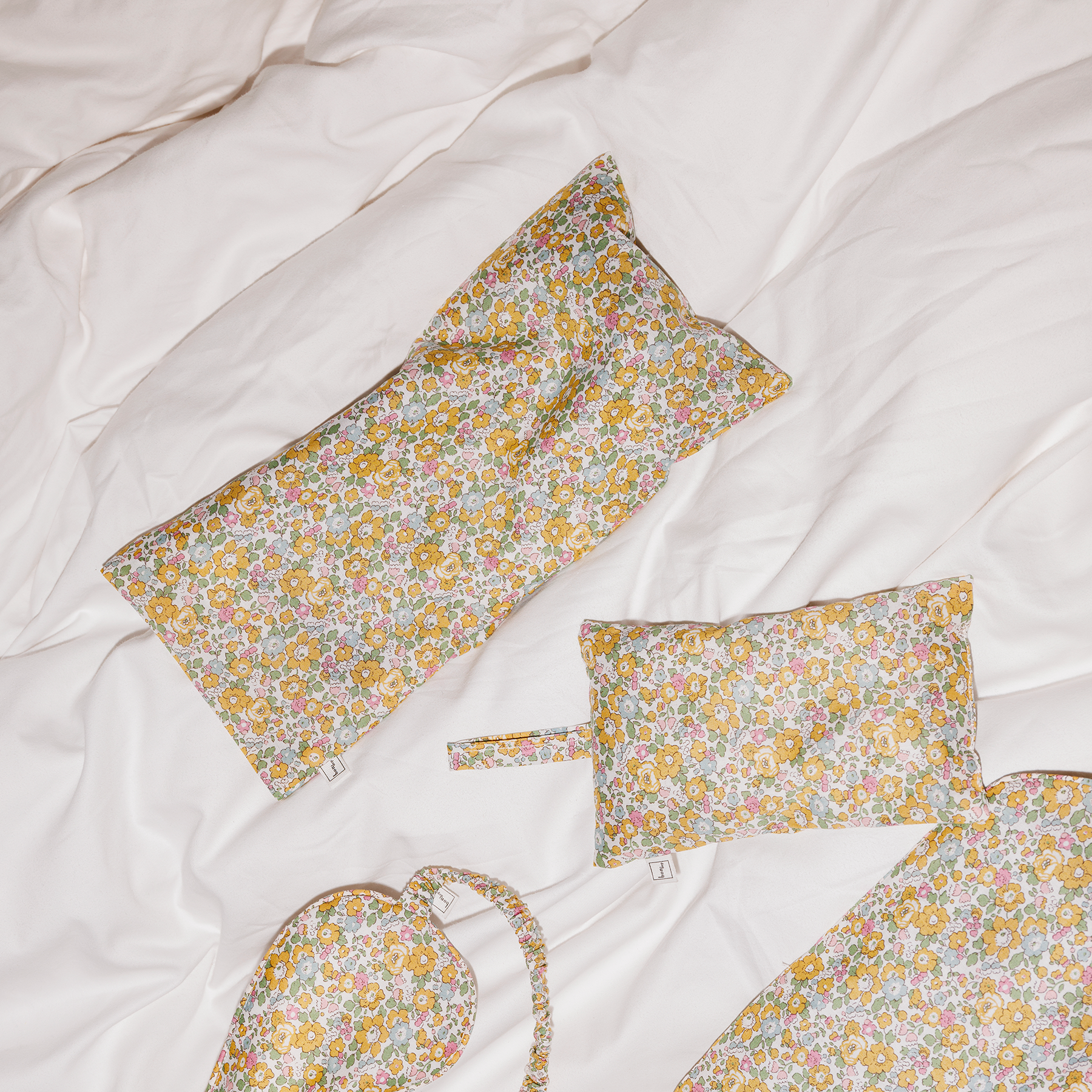 RELAXING EYEPILLOW MADE WITH LIBERTY BETSY ANN