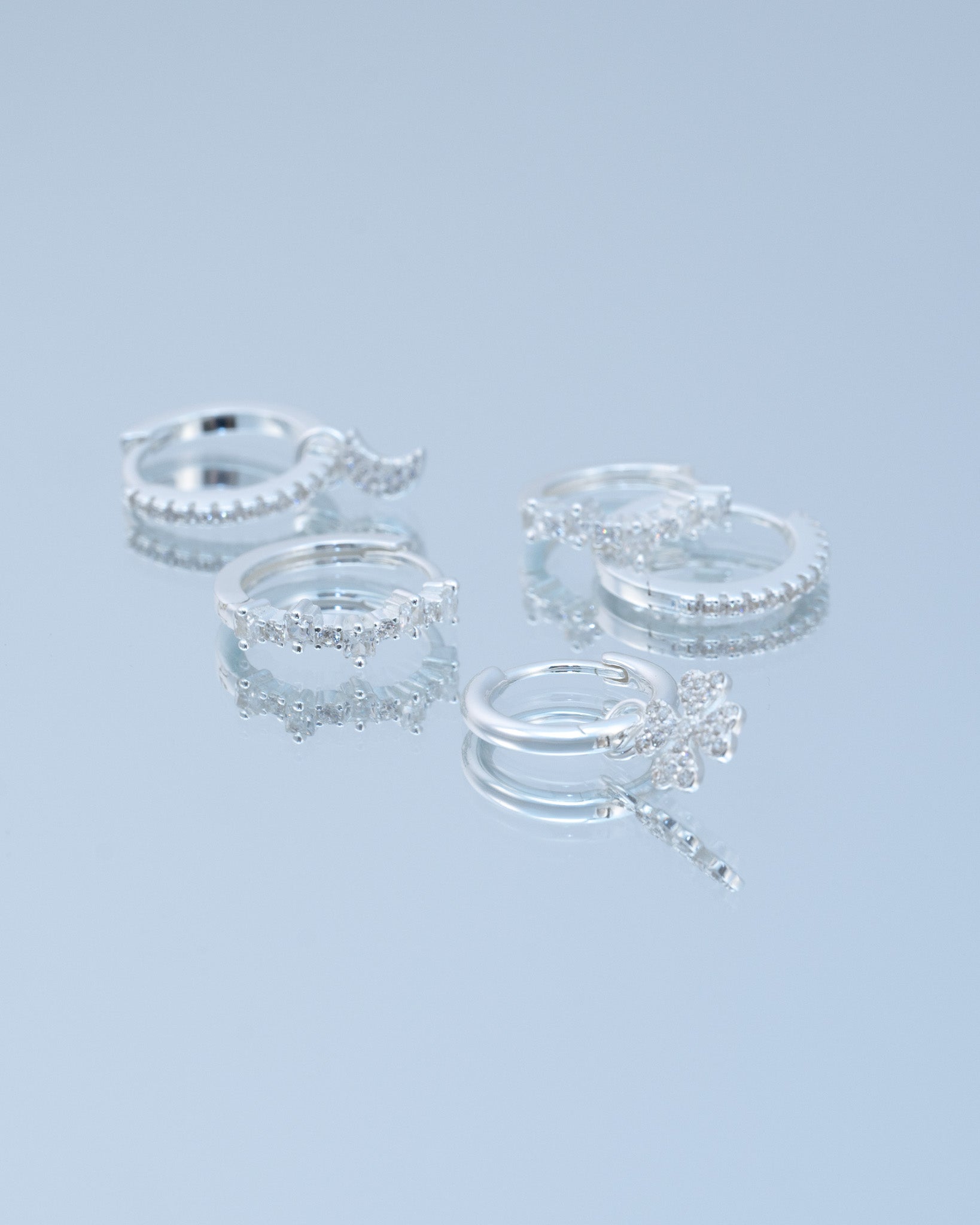 SMALL SILVER HOOPS