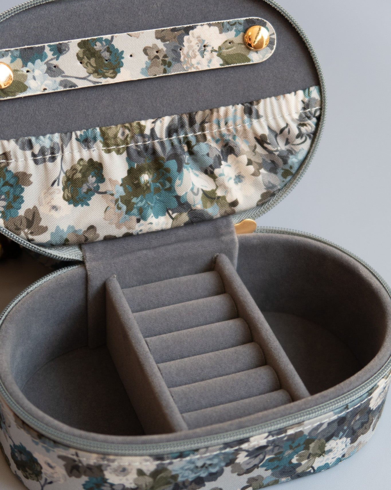 JEWELRY BOX OVAL MW LIBERTY CHATSWORTH GARDEN
