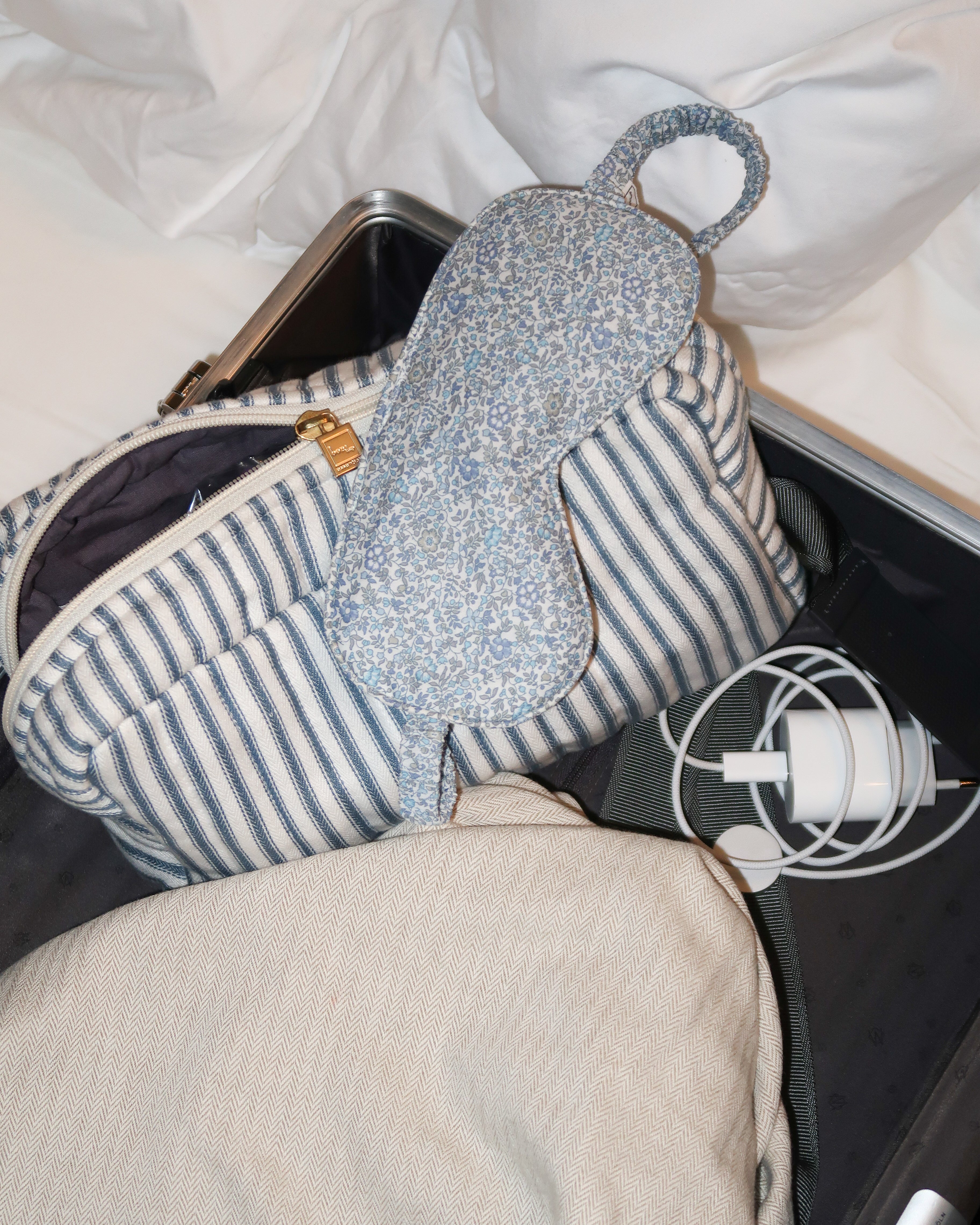 EYE MASK MW LIBERTY KATIE AND MILLIE LIGHT BLUE