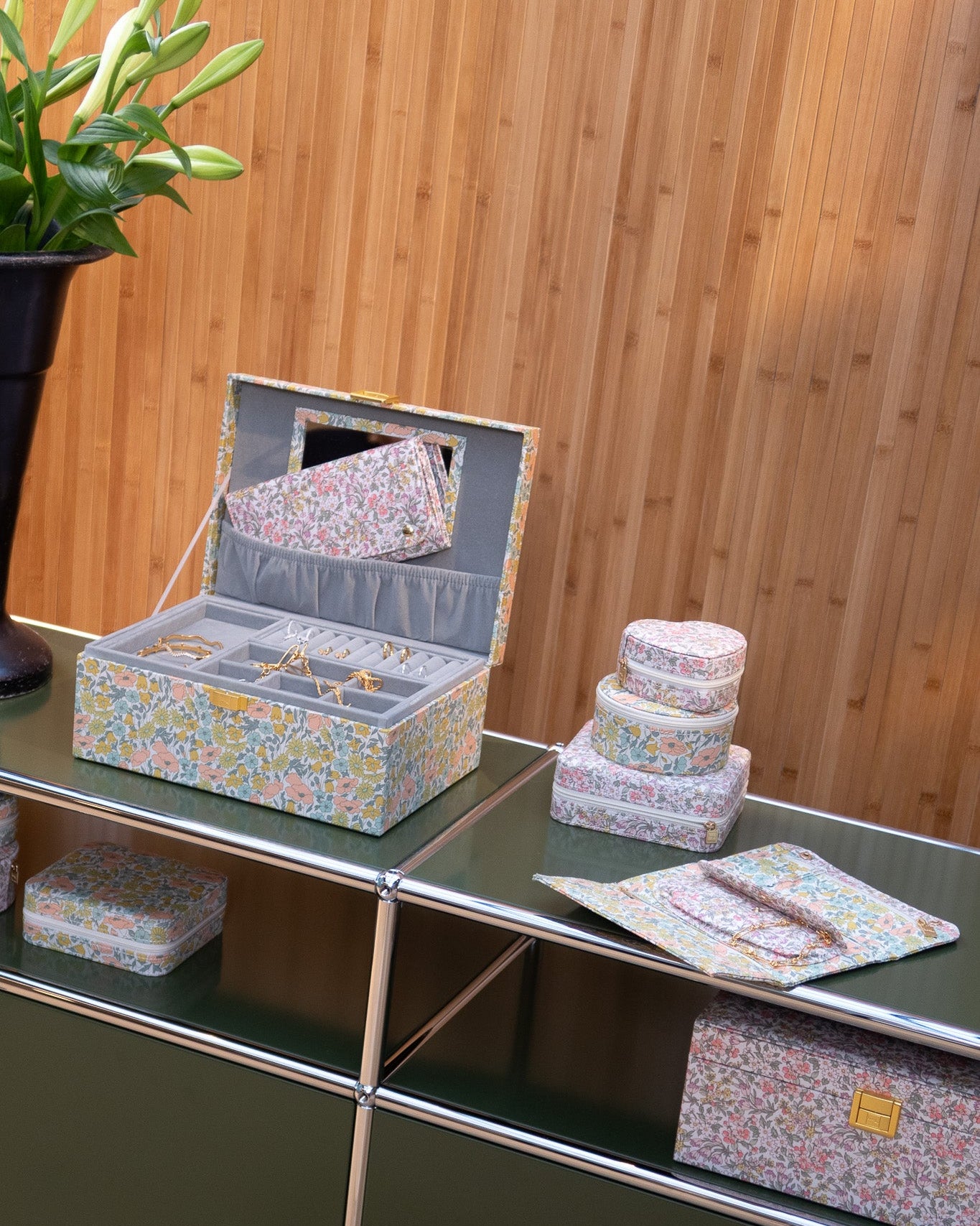 JEWELRY BOX SQUARE MW LIBERTY POPPY DAISY PASTEL