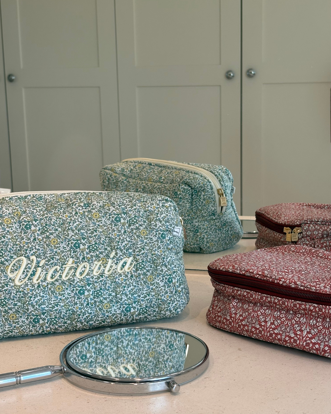 POUCH SQUARE MW LIBERTY KATIE AND MILLIE GREEN